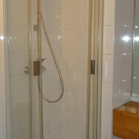 : 6 Pieces, 13 Pers, Wi-fi, 200m Commerces, 450m Pistes, Draps Et Serviettes Inclus - Fr-1-802-55 Apartment *